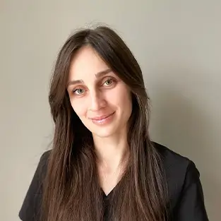 Adriana Besleaga, LE, licensed electrologist at Electrolysis 100% in Chicago