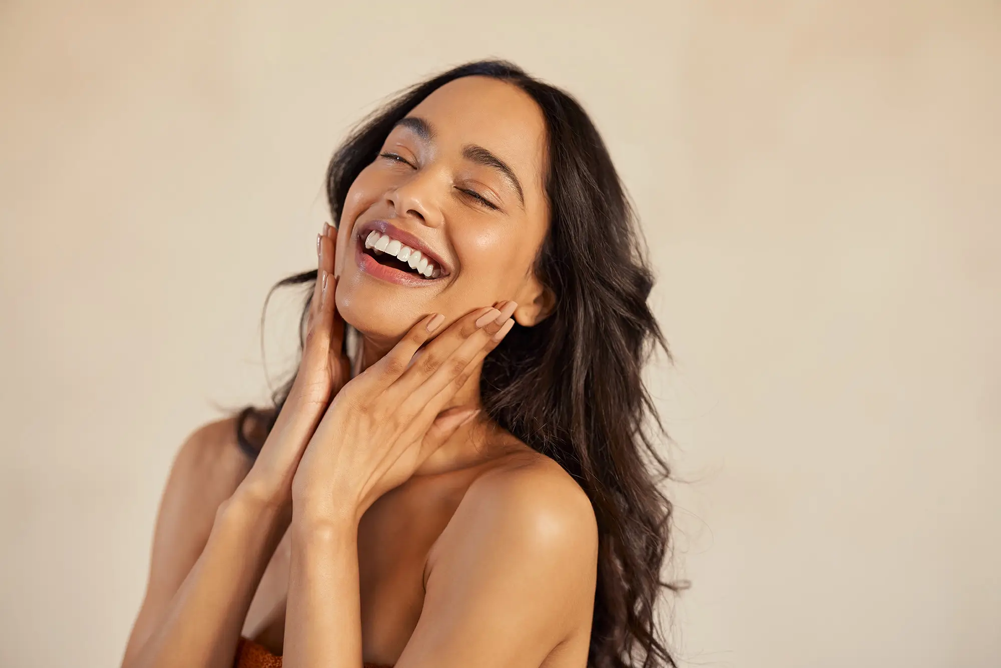 Treatment for dark spots from tweezing on the chin and upper lip at our Old Town Chicago skin care clinic on N Larrabee St