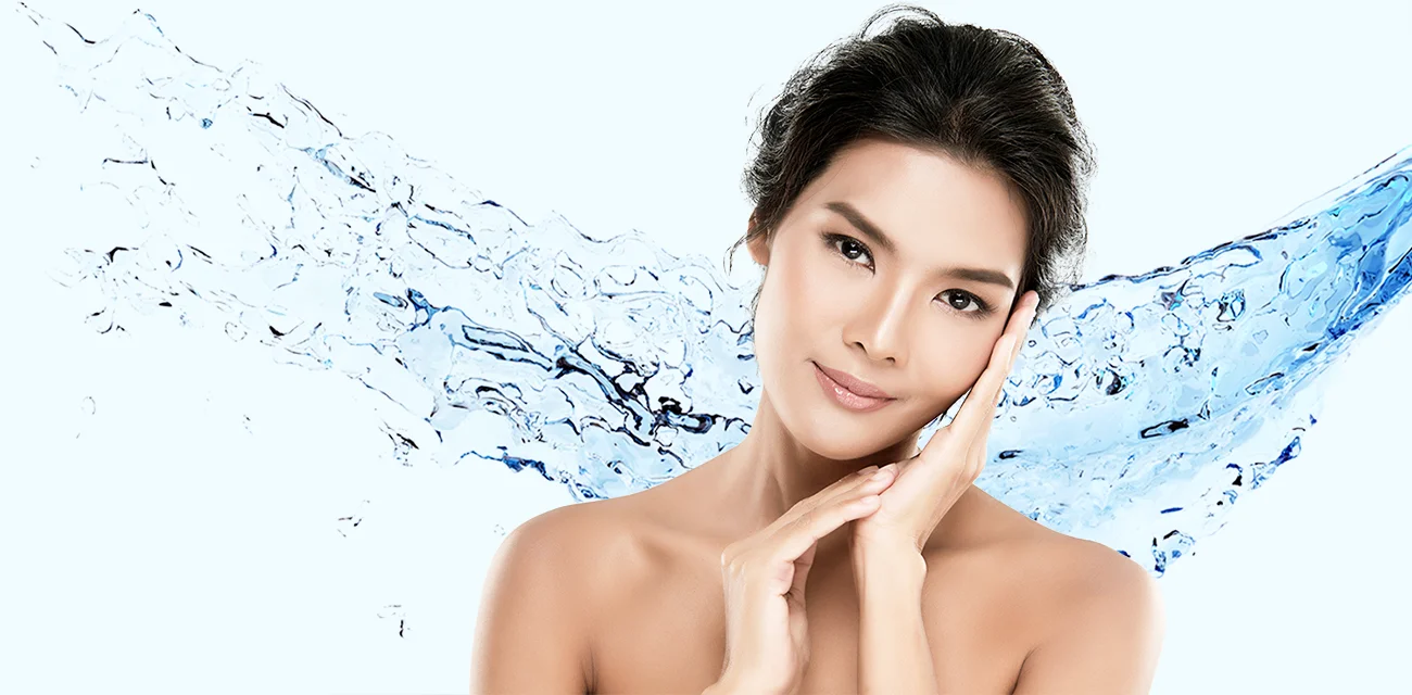 Woman with smooth, hydrated glass skin after a Candela Glacē facial